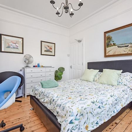 Groves 4 Bedroom, Shepherds Bush London Eksteriør bilde