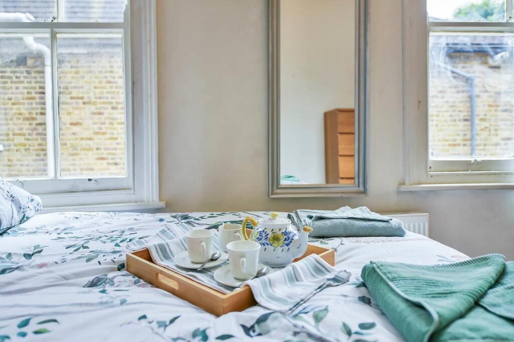 Groves 4 Bedroom, Shepherds Bush London Eksteriør bilde
