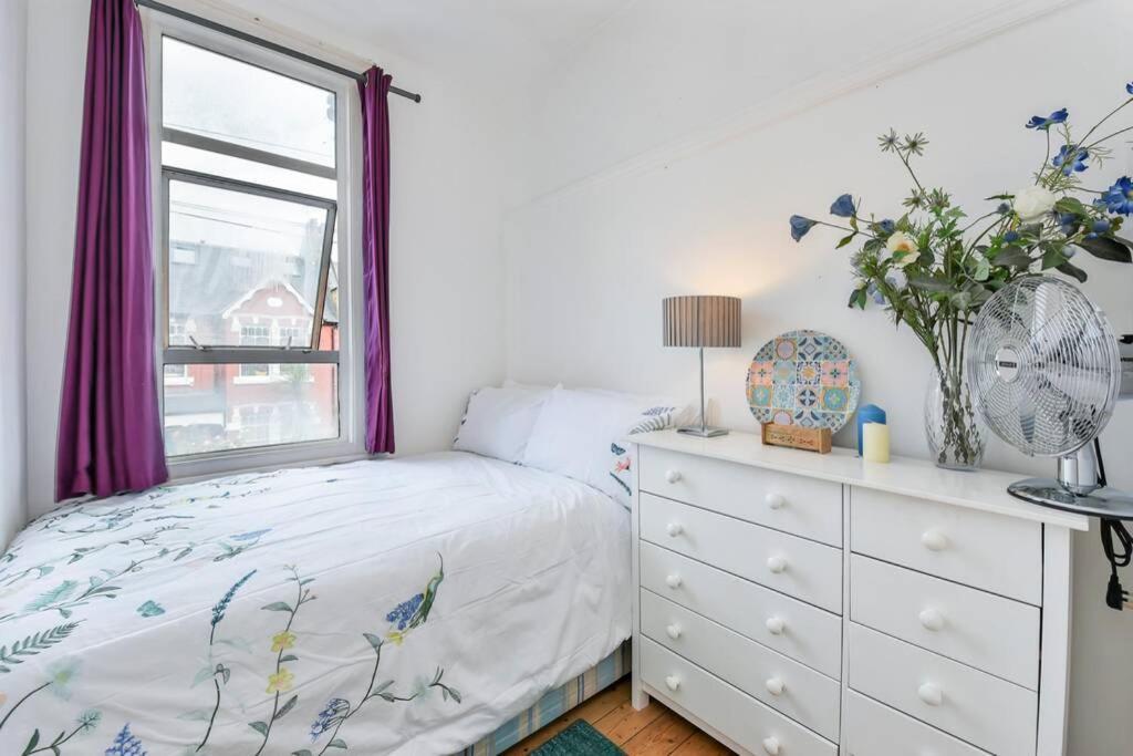 Groves 4 Bedroom, Shepherds Bush London Eksteriør bilde
